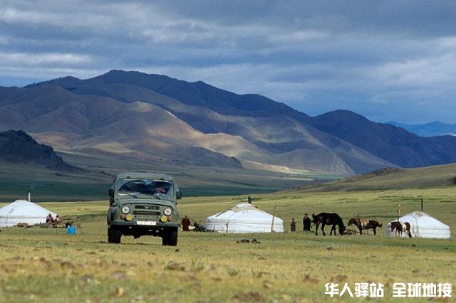 yurt_car_mongolia-MAX-w1024h720.jpg